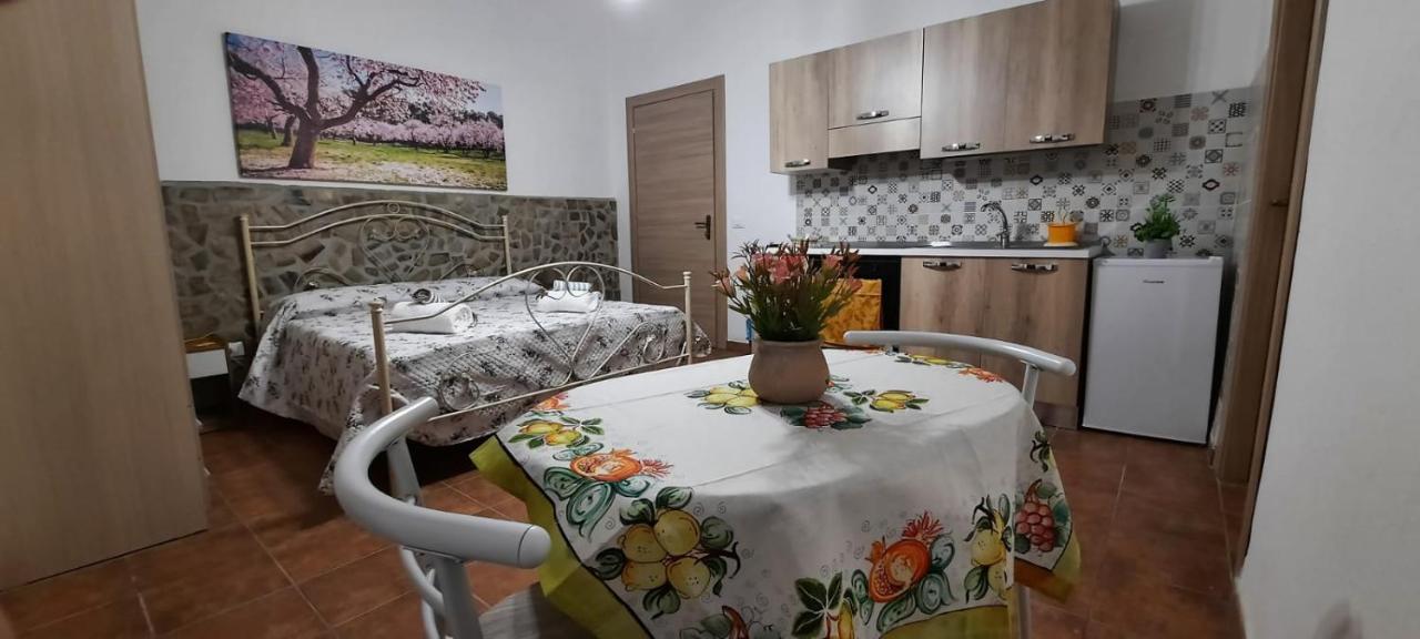 El Pavino Agriturismo Ristorante Pizzeria Alloggi Porticalazzo Exteriör bild