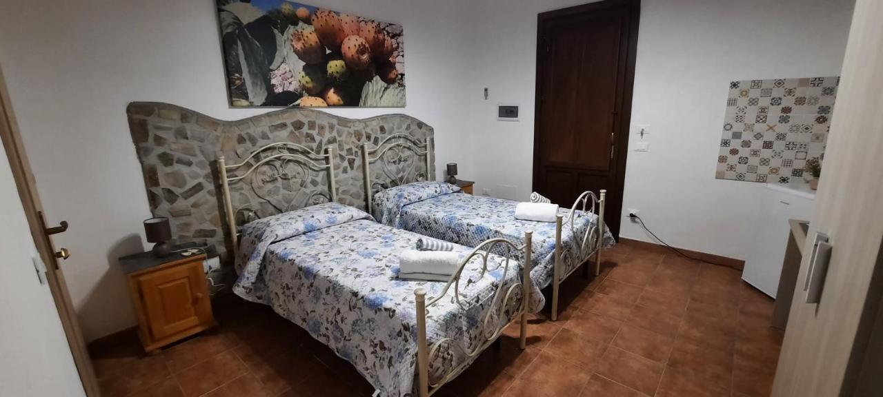 El Pavino Agriturismo Ristorante Pizzeria Alloggi Porticalazzo Exteriör bild